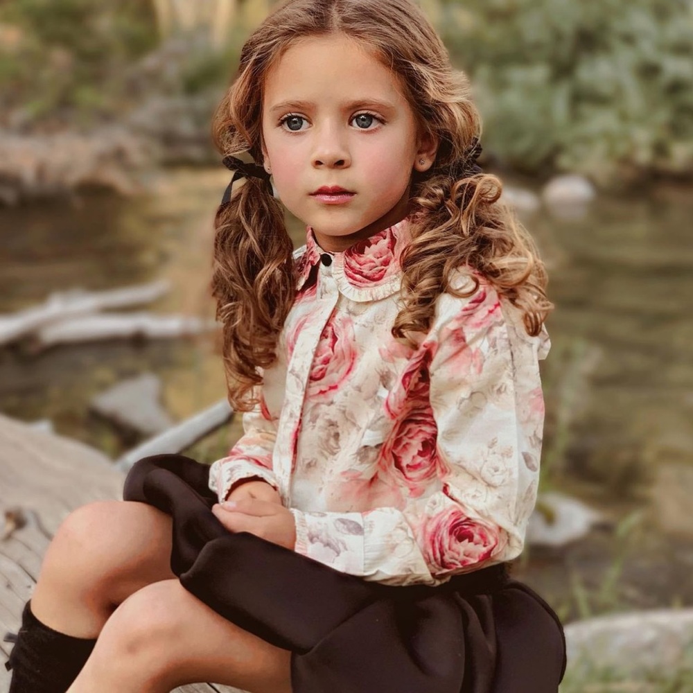 Cute button down blouse. - Picture 10 of 14